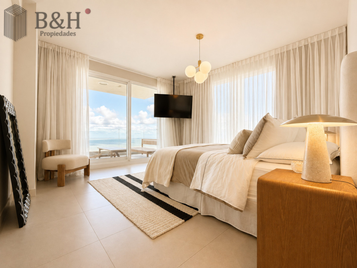 Apartamento ID.7224 - Apartamento en venta de 4 dormitorios  en suite en Le Parc III, Playa Brava Punta del Este.