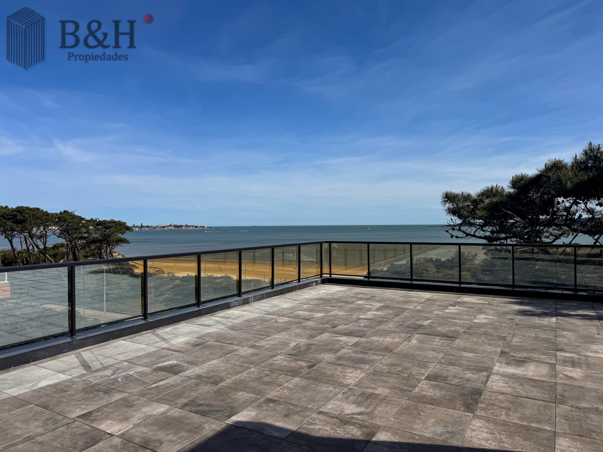Apartamento ID.917 - Venta apartamento 2 dormitorios en Playa Mansa, Punta del Este 