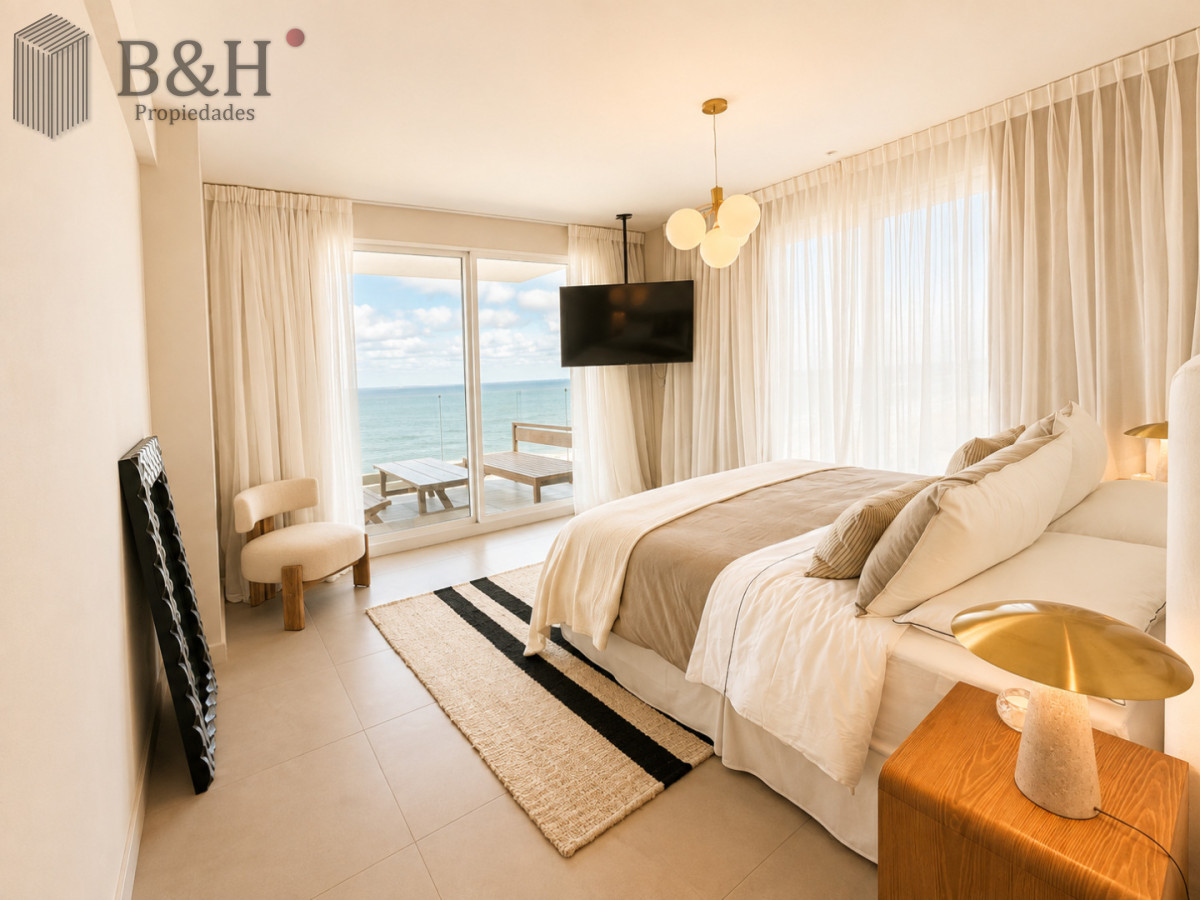 Apartamento ID.7224 - Apartamento en venta de 4 dormitorios  en suite en Le Parc III, Playa Brava Punta del Este.