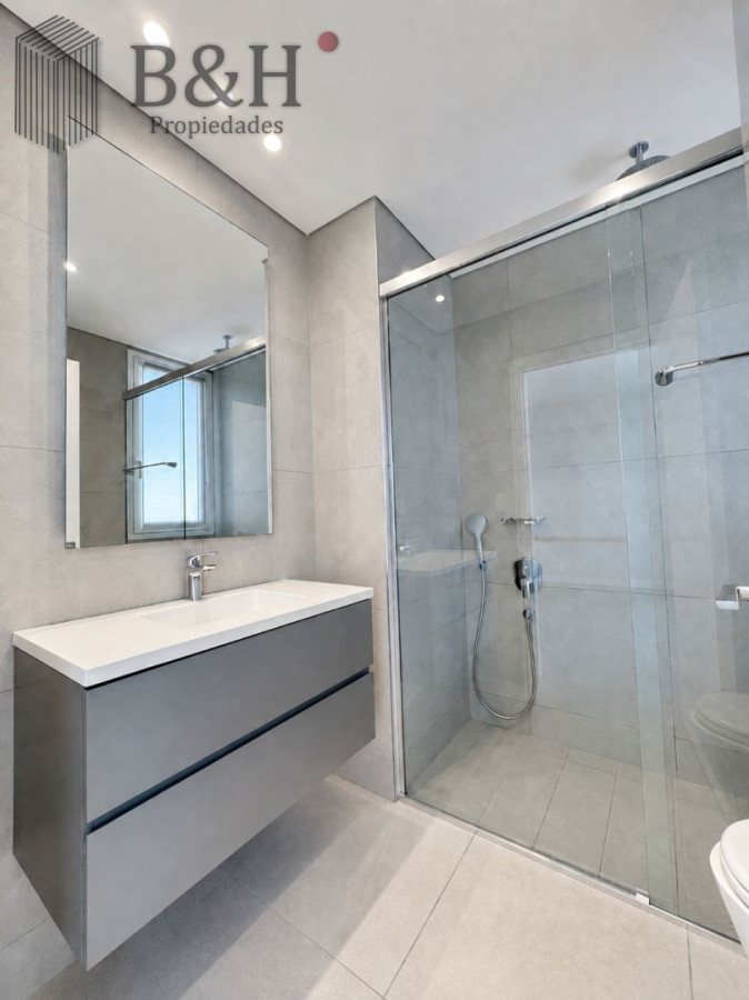 Apartamento ID.7224 - Apartamento en venta de 4 dormitorios  en suite en Le Parc III, Playa Brava Punta del Este.