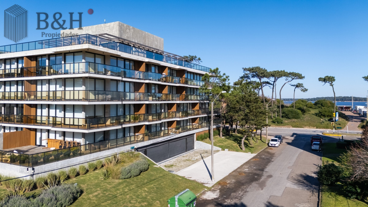 Apartamento ID.917 - Venta apartamento 2 dormitorios en Playa Mansa, Punta del Este 