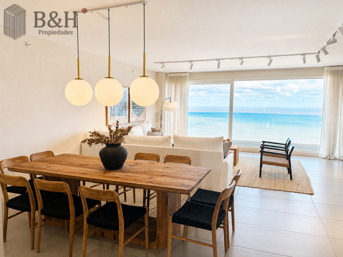 Apartamento ID.7224 - Apartamento en venta de 4 dormitorios  en suite en Le Parc III, Playa Brava Punta del Este.