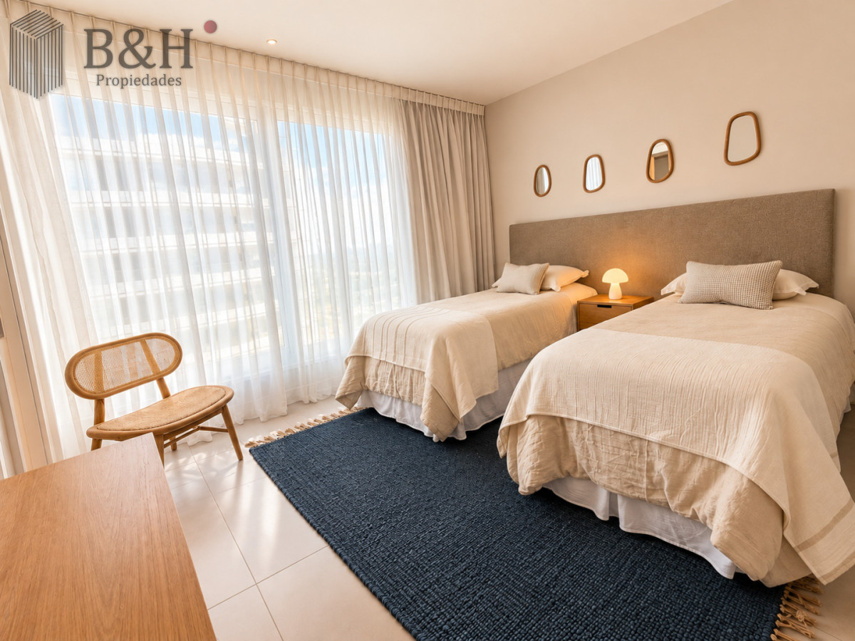 Apartamento ID.7224 - Apartamento en venta de 4 dormitorios  en suite en Le Parc III, Playa Brava Punta del Este.