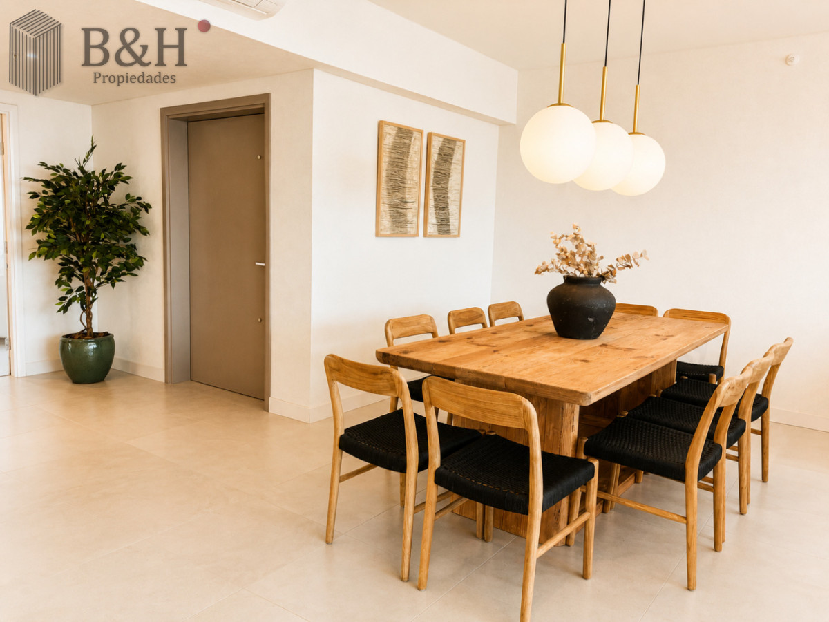 Apartamento ID.7224 - Apartamento en venta de 4 dormitorios  en suite en Le Parc III, Playa Brava Punta del Este.