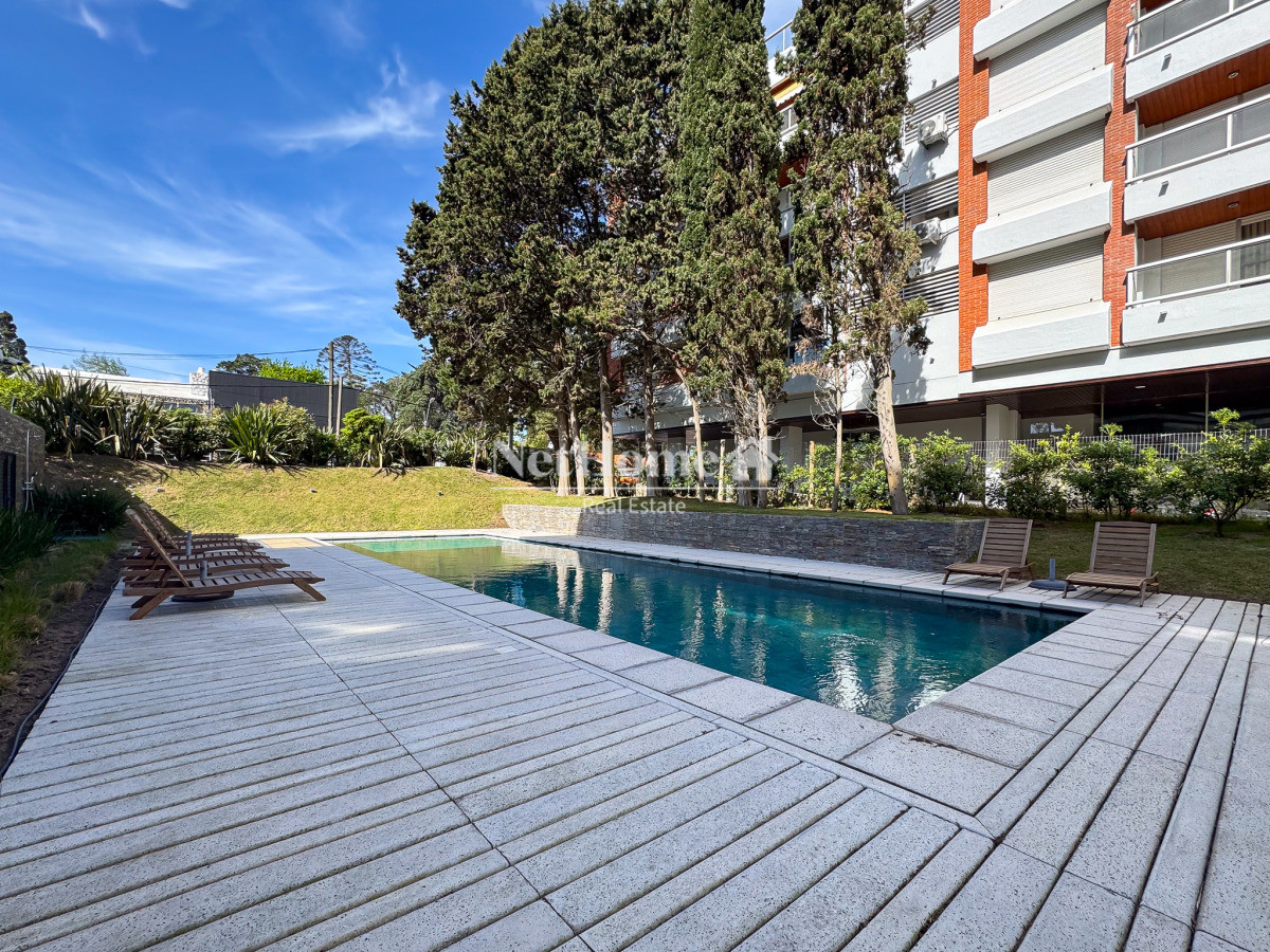 Apartamento ID.90 - Playa Mansa apartamento 2 dormitorios frente al mar