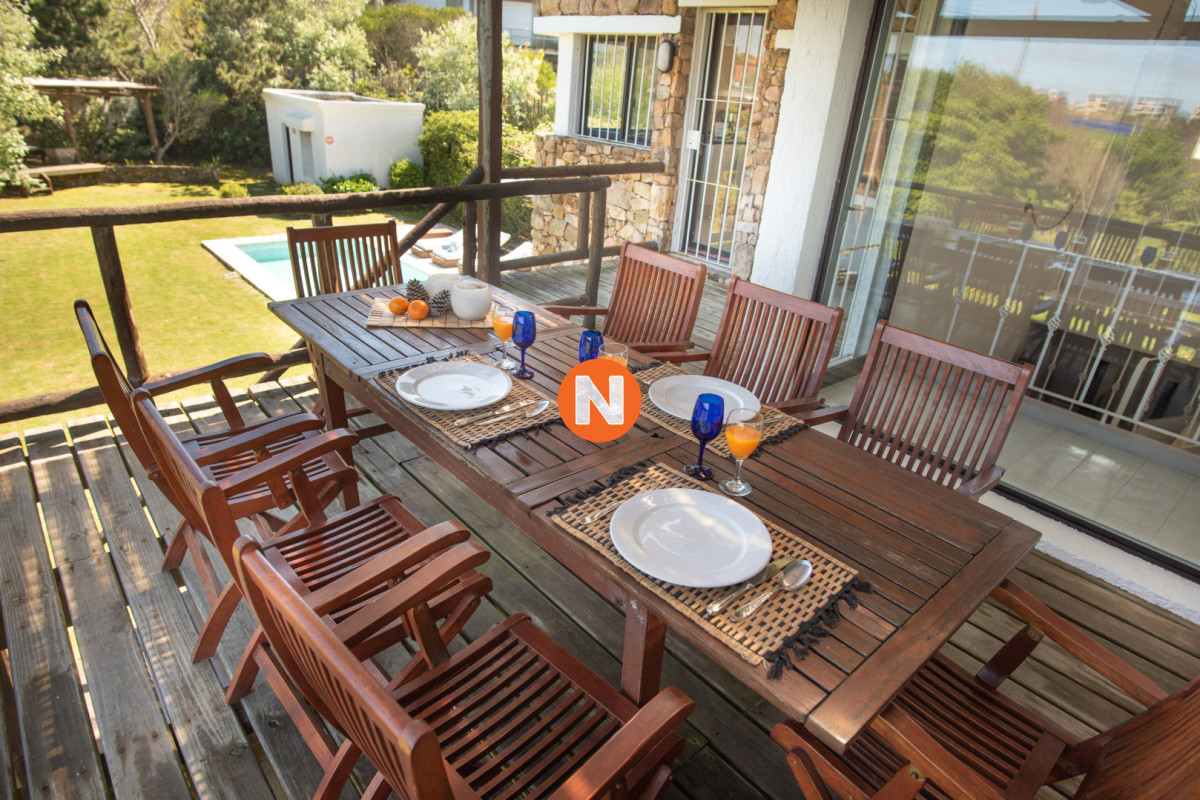 Casa Ref.219923 - Hermosa casa frente al mar en Punta Piedras