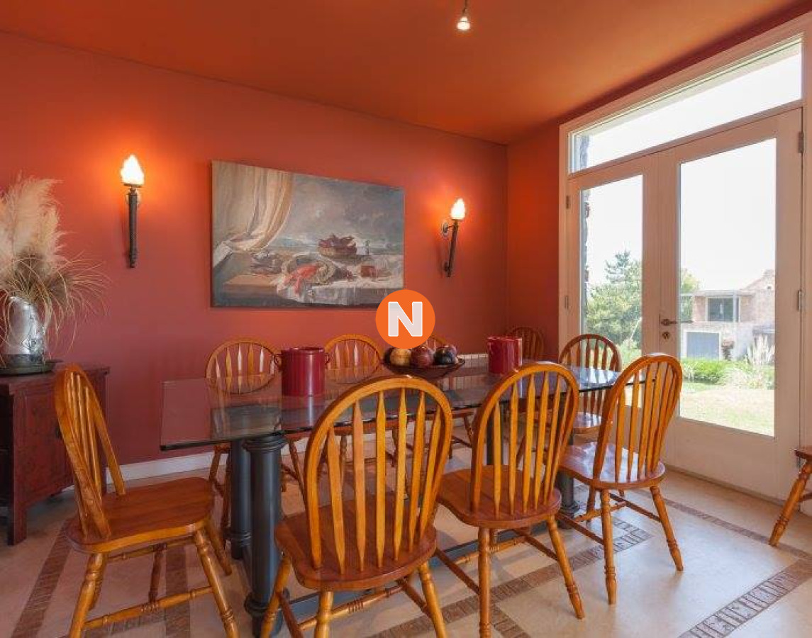 Casa Ref.217023 - Venta muy linda casa en Laguna Blanca 5 dormitorios 