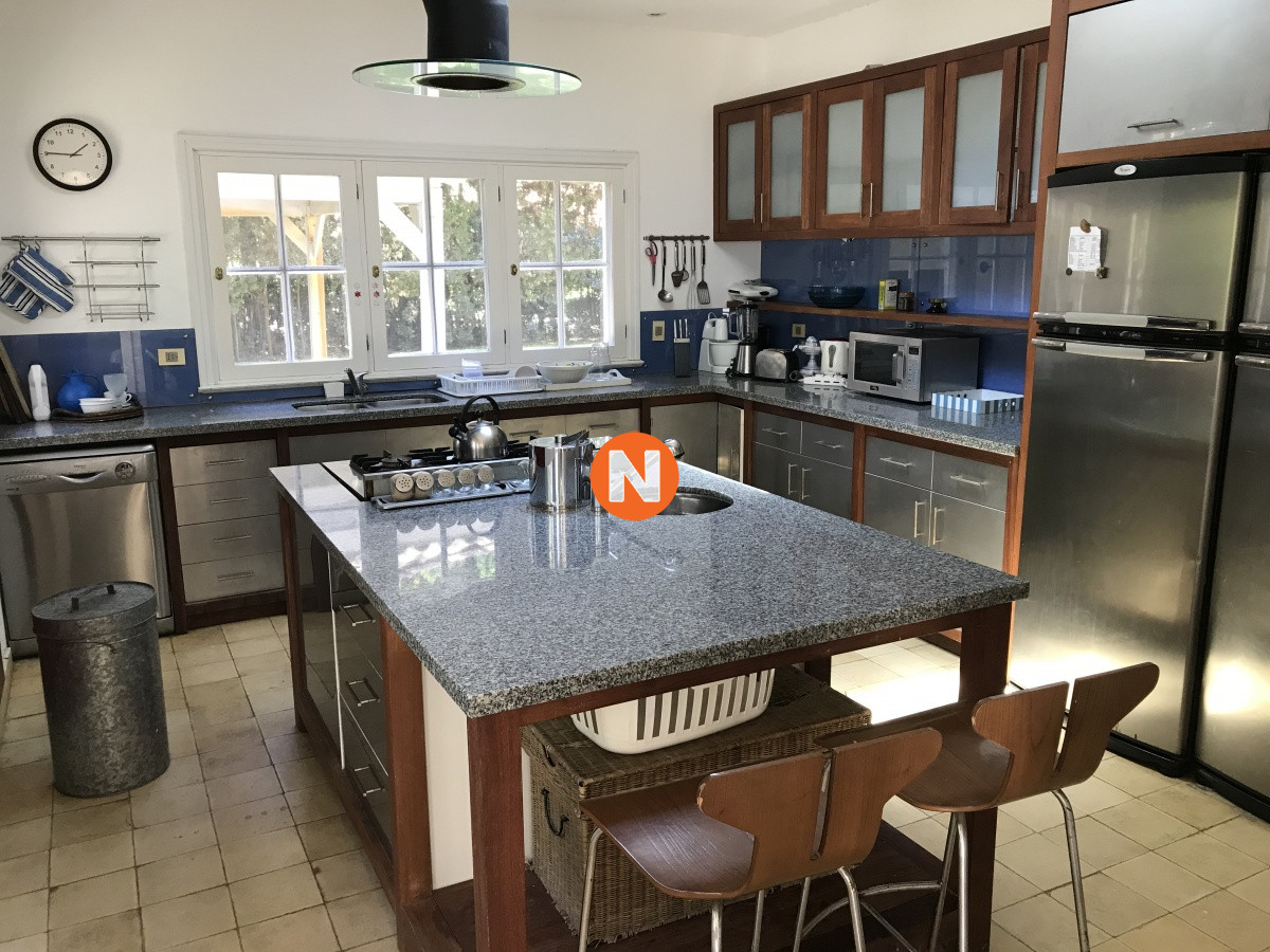 Casa Ref.217022 - Hermosa y moderna casa en Laguna Blanca