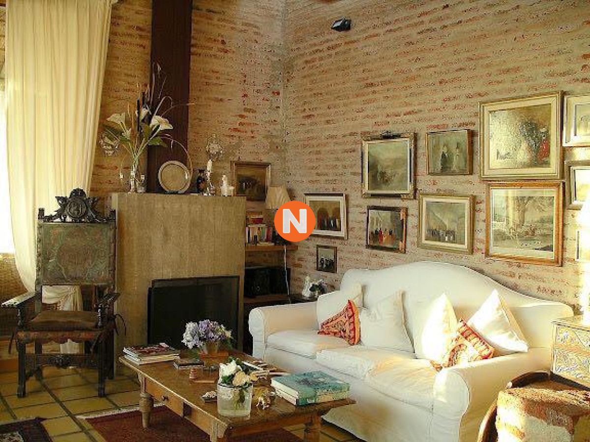 Casa Ref.219407 - Excelente Casa en Manantiales, 4 dormitorios *