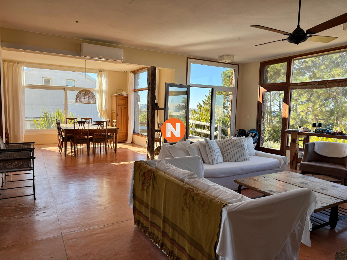Casa Ref.217024 - Alquiler Espectacular casa en barrio privado Laguna Blanca 4 dormitorios 