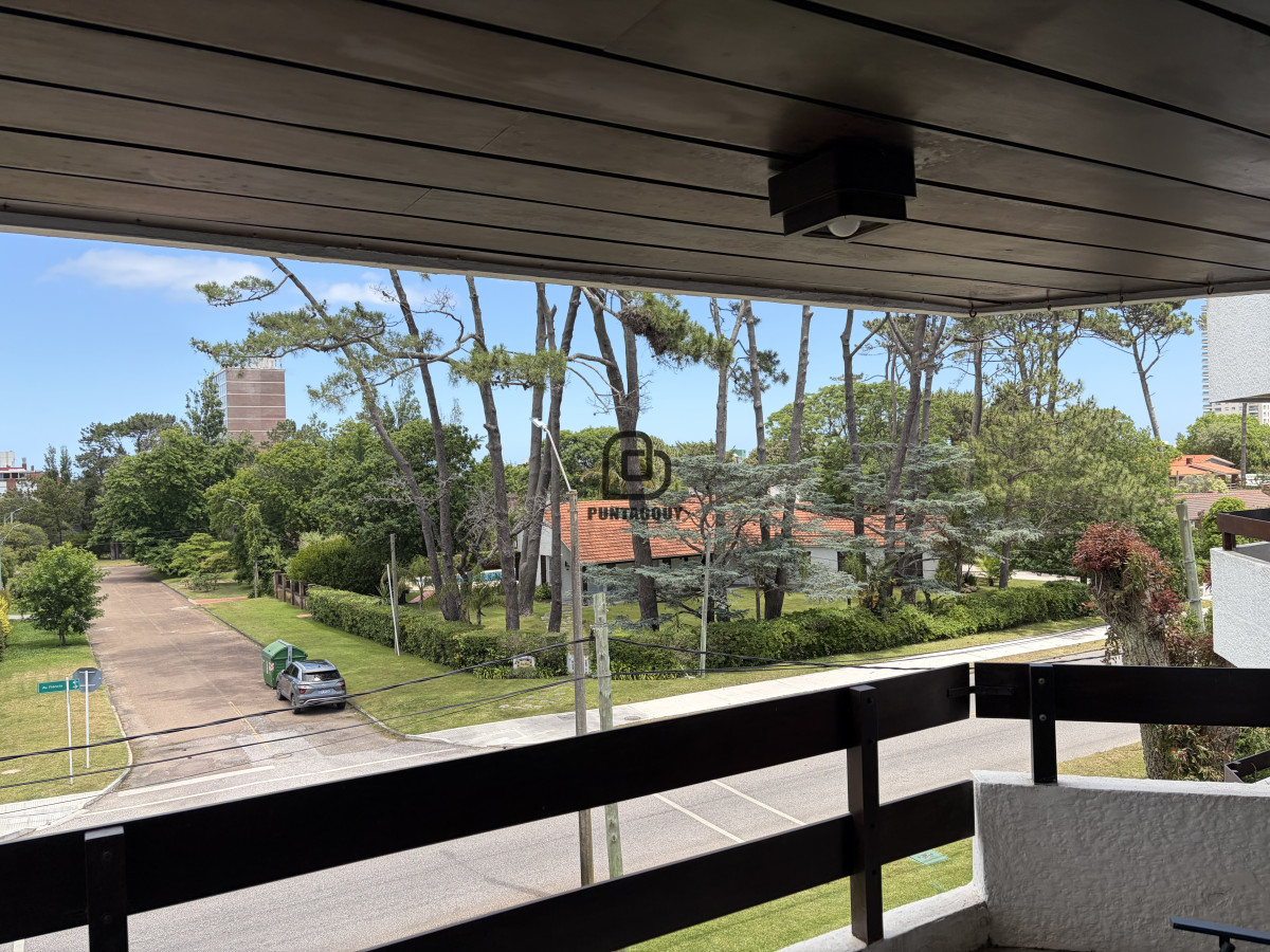 Apartamento ID.1831 - Apartamento  2 dormitorios en Playa Mansa, Punta del Este 