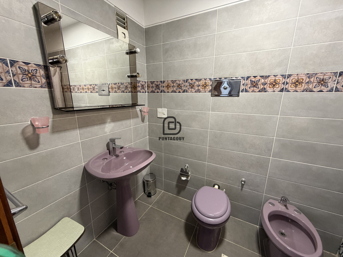 Apartamento ID.1831 - Apartamento  2 dormitorios en Playa Mansa, Punta del Este 