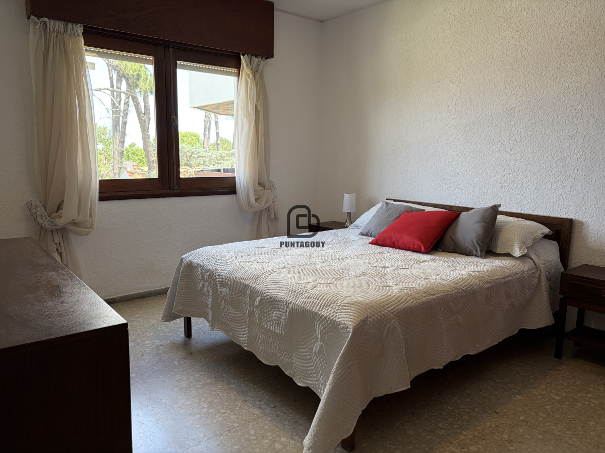 Apartamento ID.1831 - Apartamento  2 dormitorios en Playa Mansa, Punta del Este 