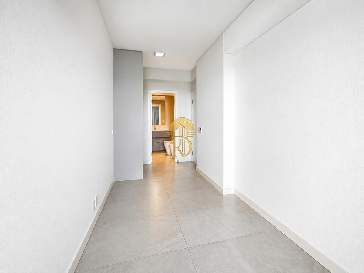Apartamento en venta de 4 dormitorios  en suite en Le Parc III, Playa Brava Punta del Este. -id-809-25