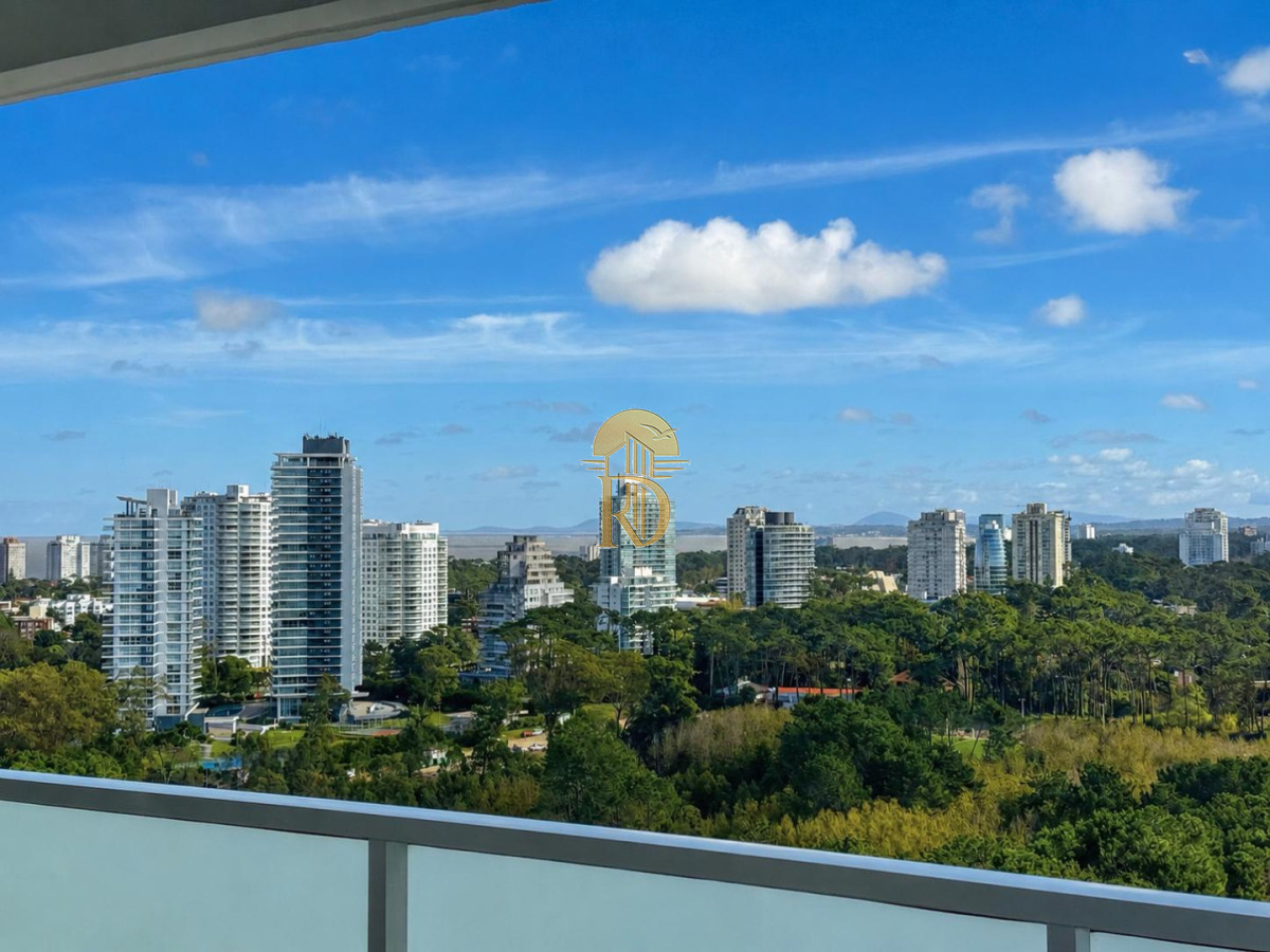 Apartamento en venta de 4 dormitorios  en suite en Le Parc III, Playa Brava Punta del Este. -id-809-27