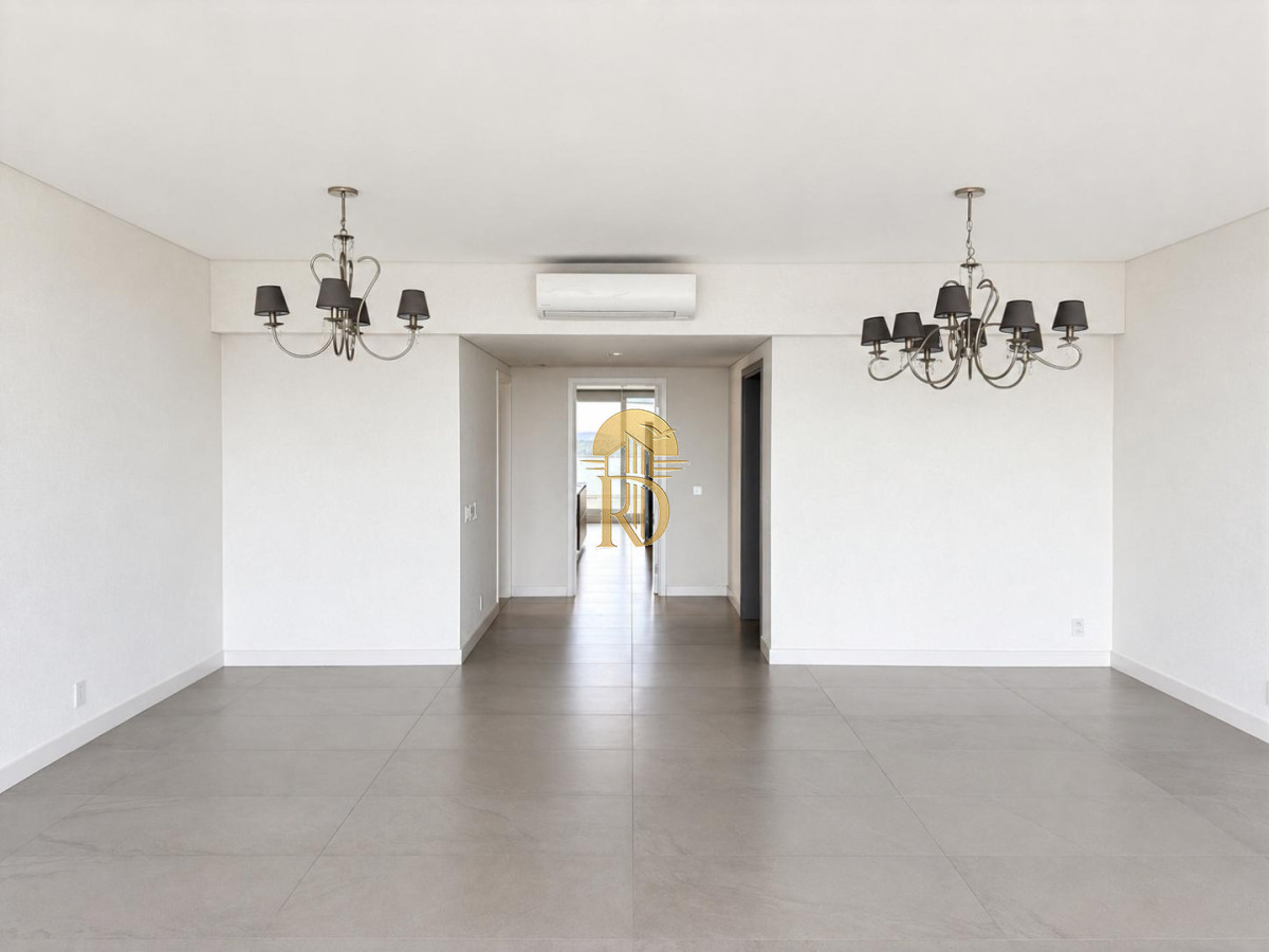 Apartamento en venta de 4 dormitorios  en suite en Le Parc III, Playa Brava Punta del Este. -id-809-3