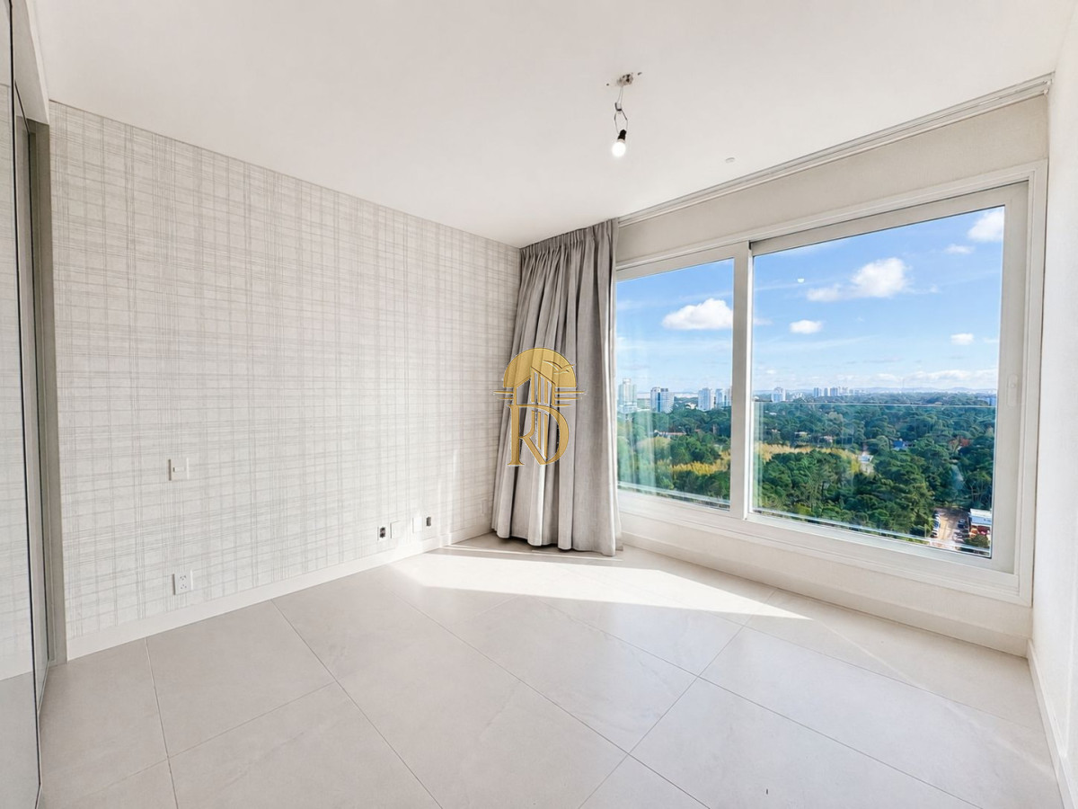 Apartamento en venta de 4 dormitorios  en suite en Le Parc III, Playa Brava Punta del Este. -id-809-21