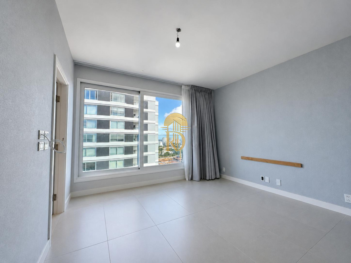 Apartamento en venta de 4 dormitorios  en suite en Le Parc III, Playa Brava Punta del Este. -id-809-18
