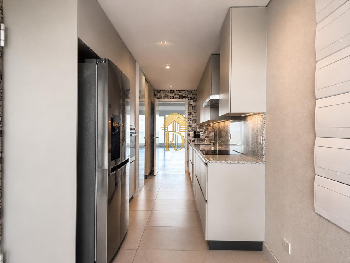 Apartamento en venta de 4 dormitorios  en suite en Le Parc III, Playa Brava Punta del Este. -id-809-5