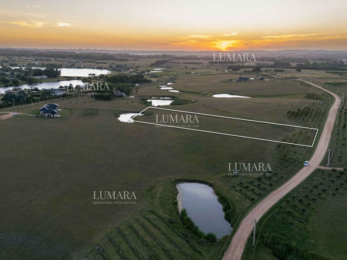 Terreno ID.3100 - Venta de chacra  de mas de 1 ha en Ruta 104, Plantacion Narbona, Manantiales 