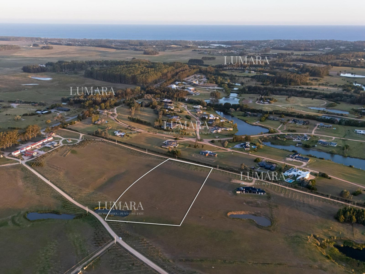 Terreno ID.3101 - Venta de chacra  de mas de 1 ha en Ruta 104, Plantacion Narbona, Manantiales 