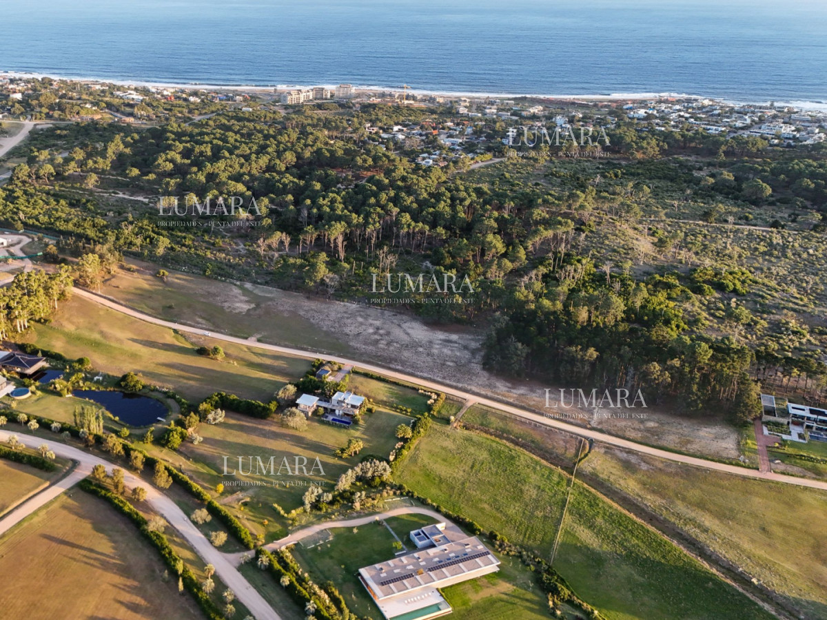 Terreno ID.3098 - Terreno a la venta en Manantiales , Barrio Privado Laguna Estate