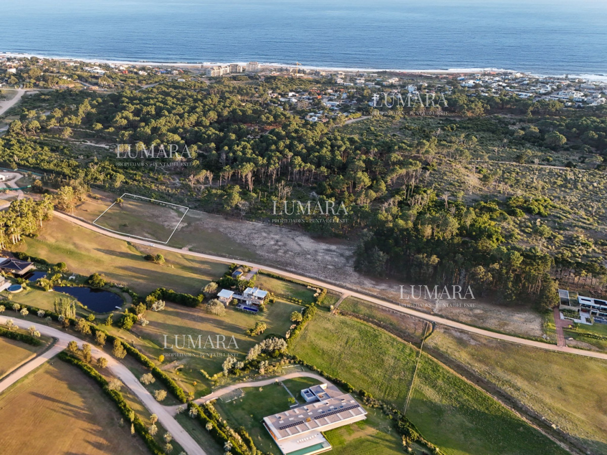 Terreno ID.3098 - Terreno a la venta en Manantiales , Barrio Privado Laguna Estate