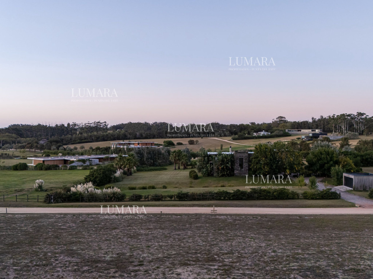 Terreno ID.3098 - Terreno a la venta en Manantiales , Barrio Privado Laguna Estate