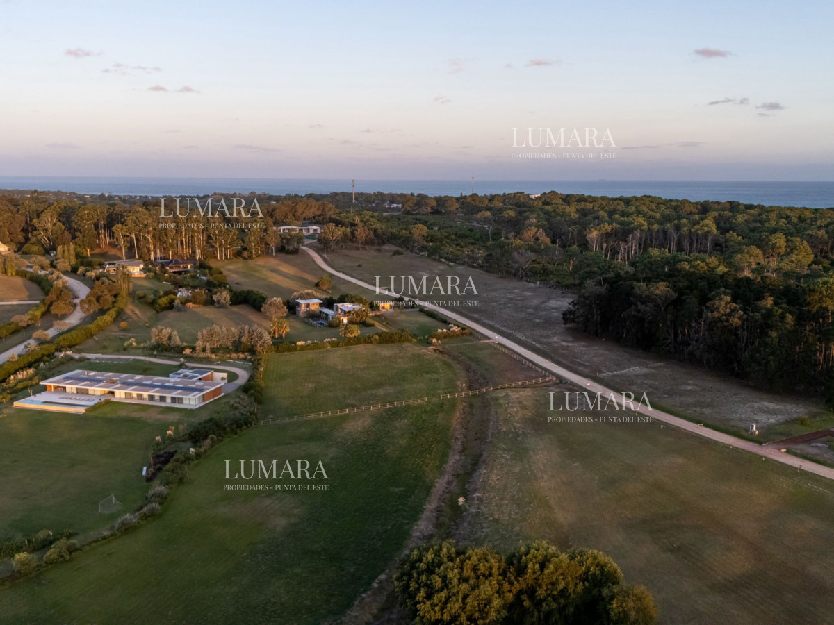 Terreno ID.3098 - Terreno a la venta en Manantiales , Barrio Privado Laguna Estate