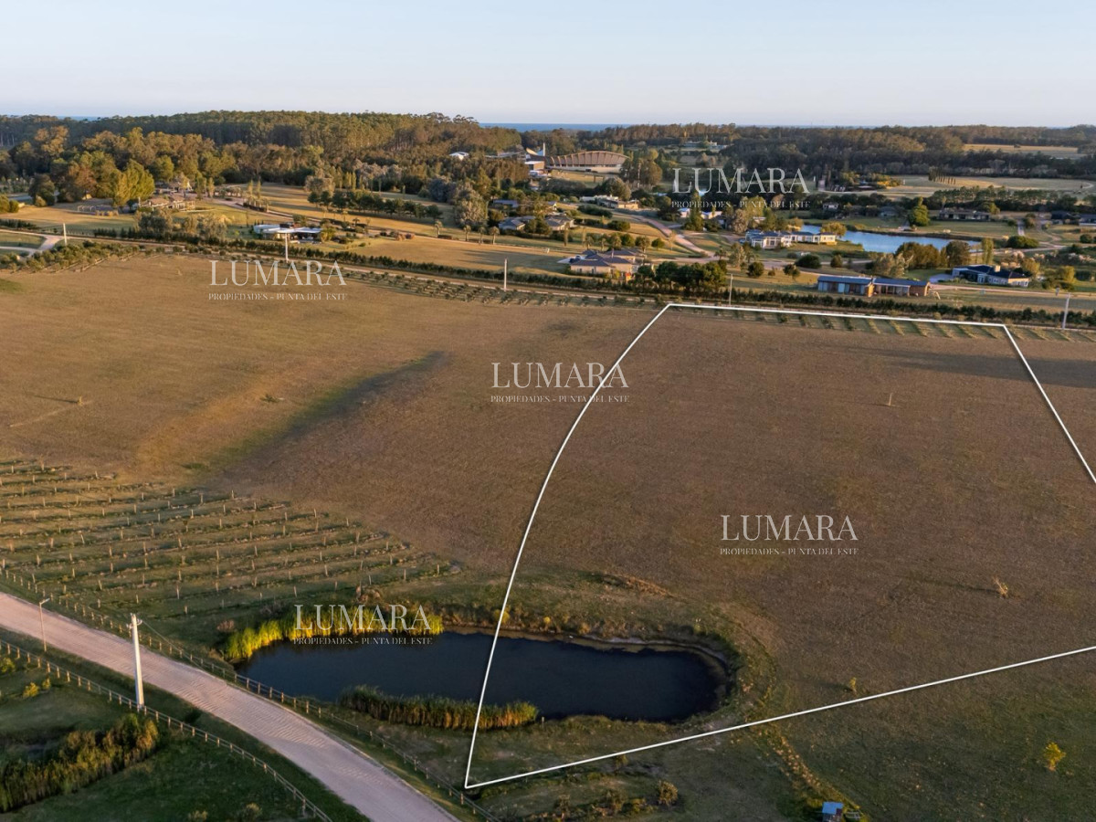 Terreno ID.3101 - Venta de chacra  de mas de 1 ha en Ruta 104, Plantacion Narbona, Manantiales 