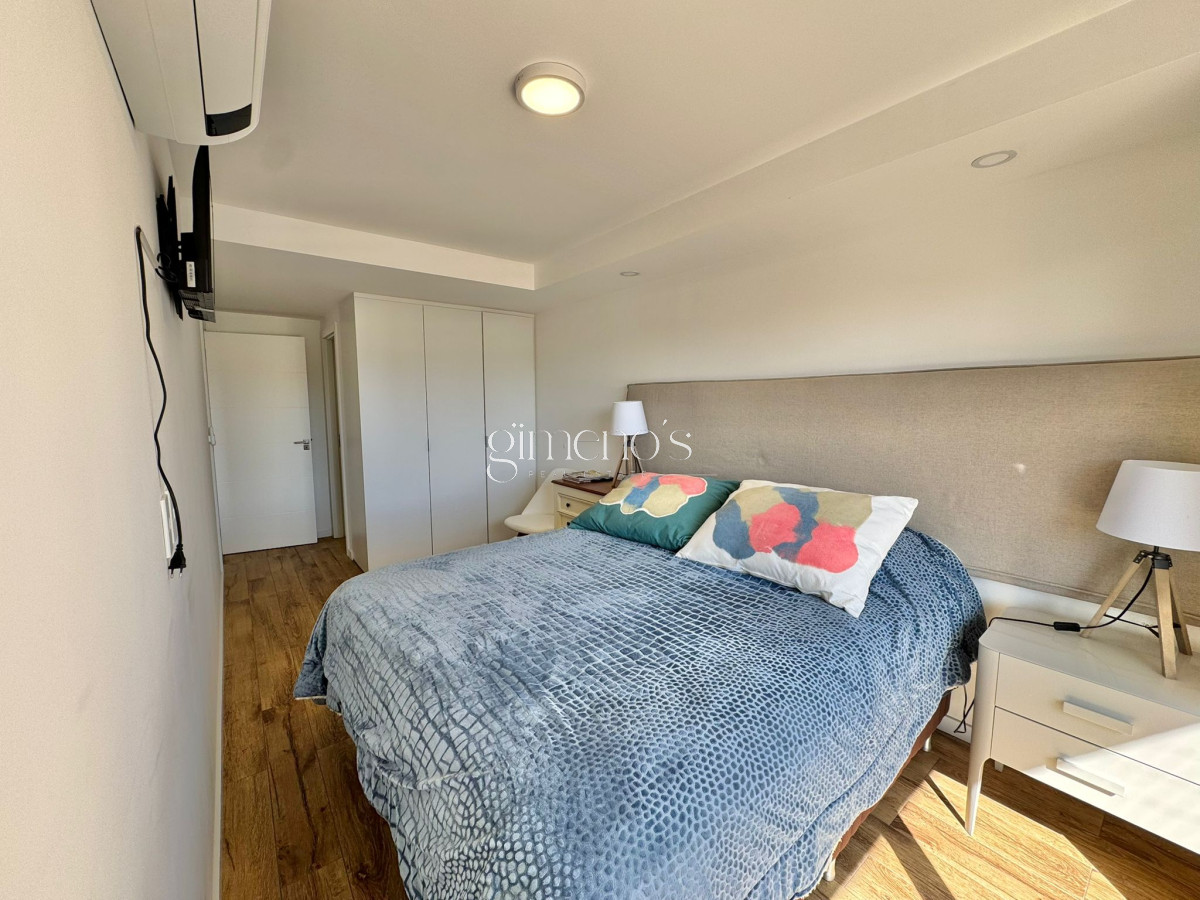 Apartamento ID.167 - Venta apartamento 2 dormitorios en Playa Mansa, Punta del Este 
