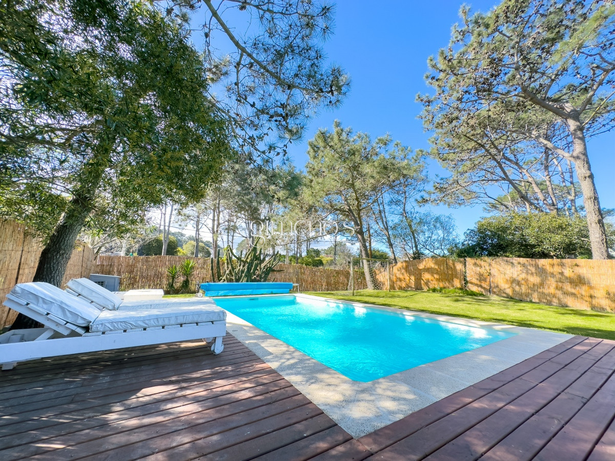 Casa ID.20 - Alquiler  casa  en Manantiales,  3 dormitorios con piscina 