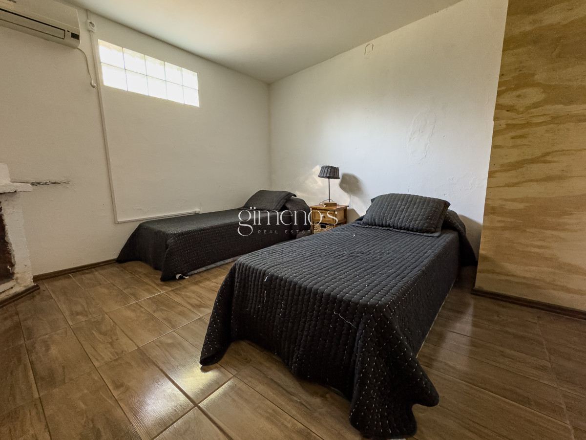 Casa ID.166 - Venta casa 4 dormitorios en suite, Golf, Punta del Este 