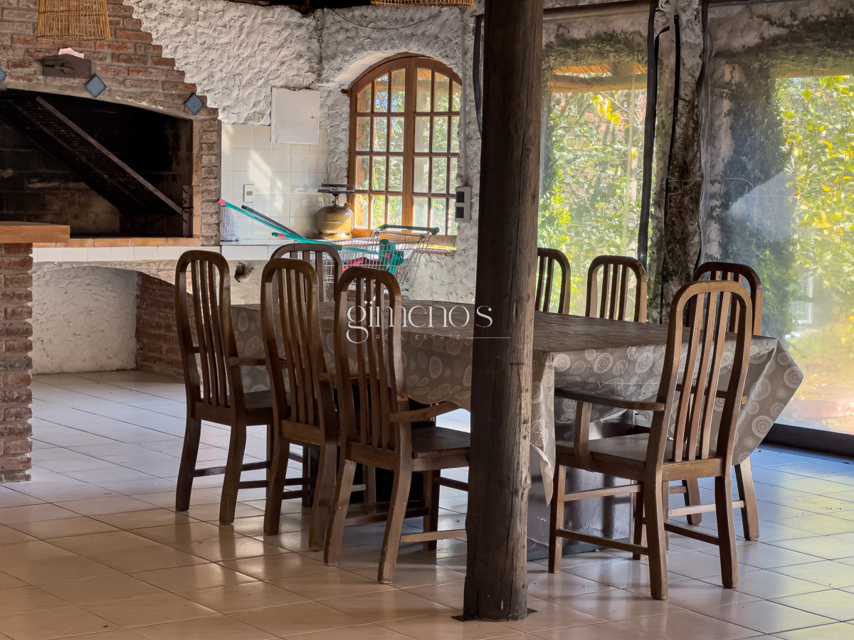 Casa ID.166 - Venta casa 4 dormitorios en suite, Golf, Punta del Este 