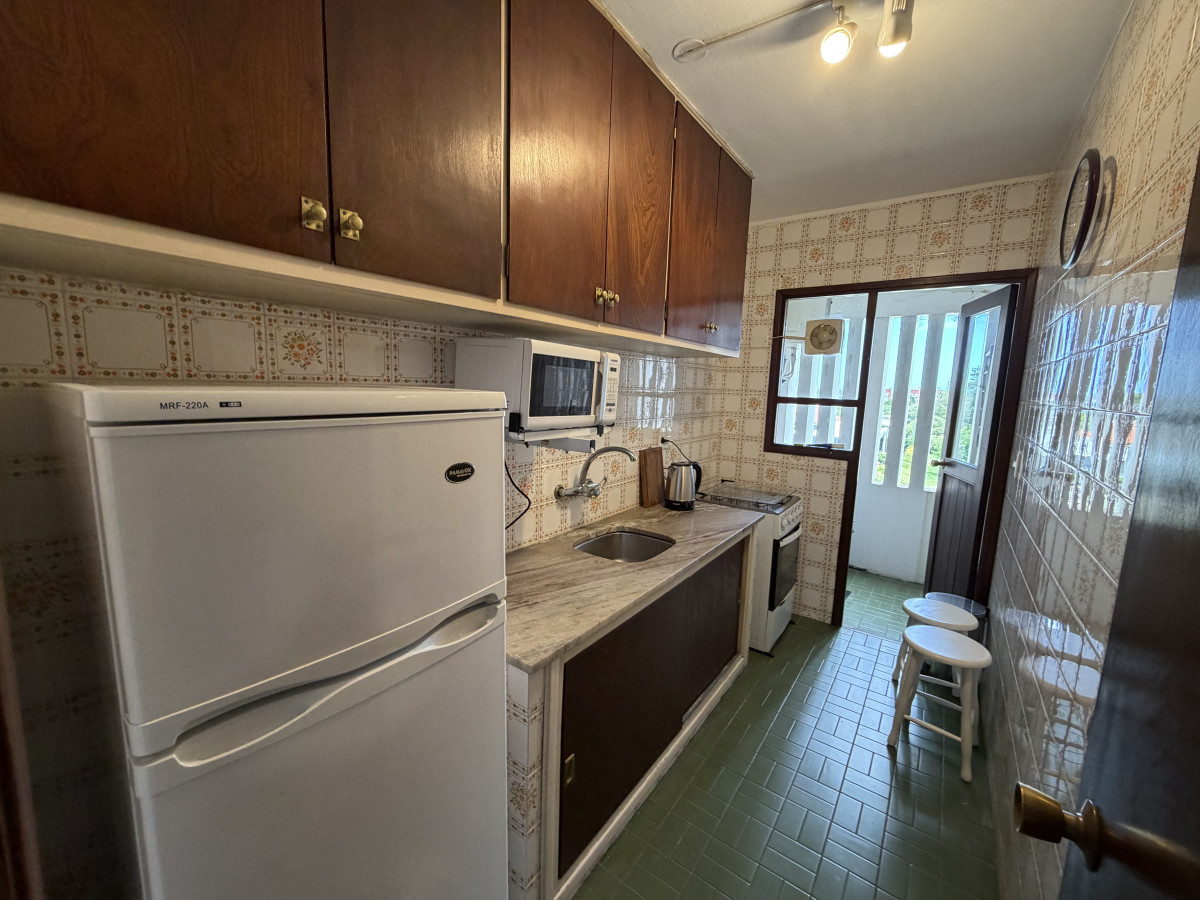 Apartamento ID.214 - Alquiler apartamento  2 dormitorios en Playa Mansa, Punta del Este 