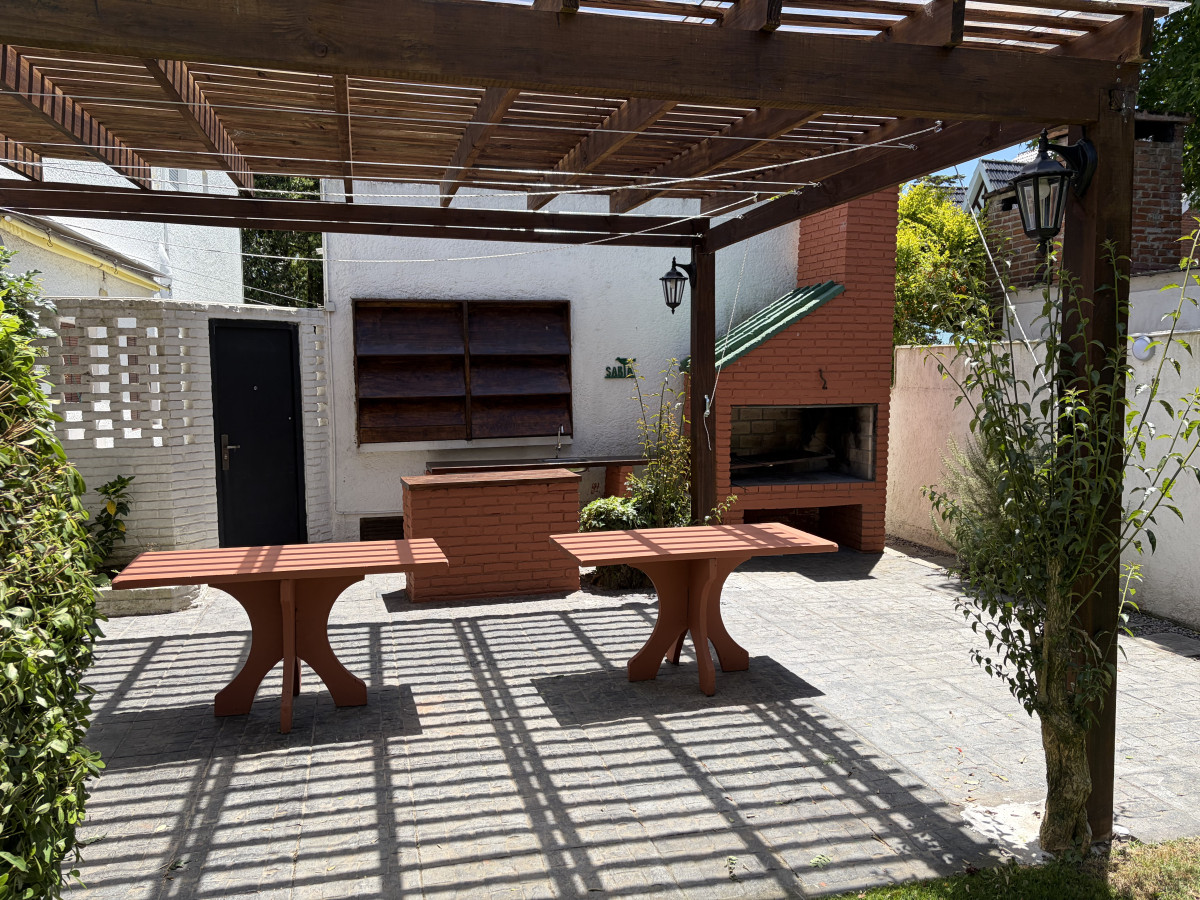 Apartamento ID.214 - Alquiler apartamento  2 dormitorios en Playa Mansa, Punta del Este 