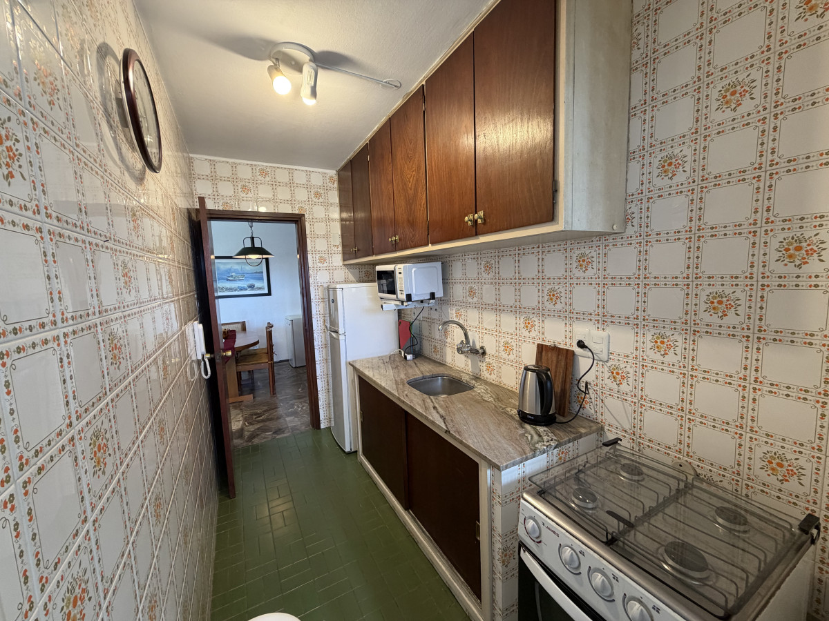 Apartamento ID.214 - Alquiler apartamento  2 dormitorios en Playa Mansa, Punta del Este 