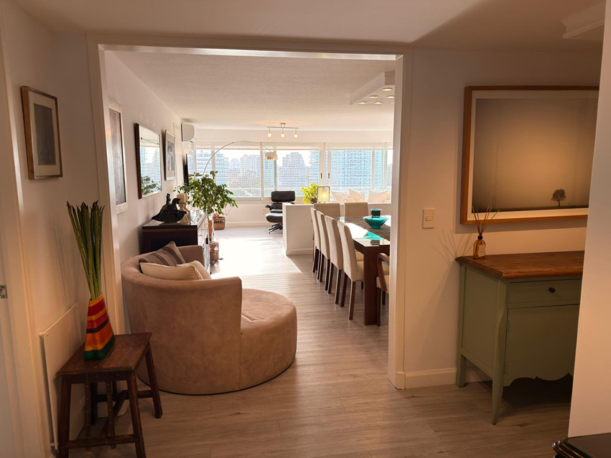 Imagen de Primera Línea Brava | Planta Esquinera de 166 m² Propios con Triple Suite y Dependencia