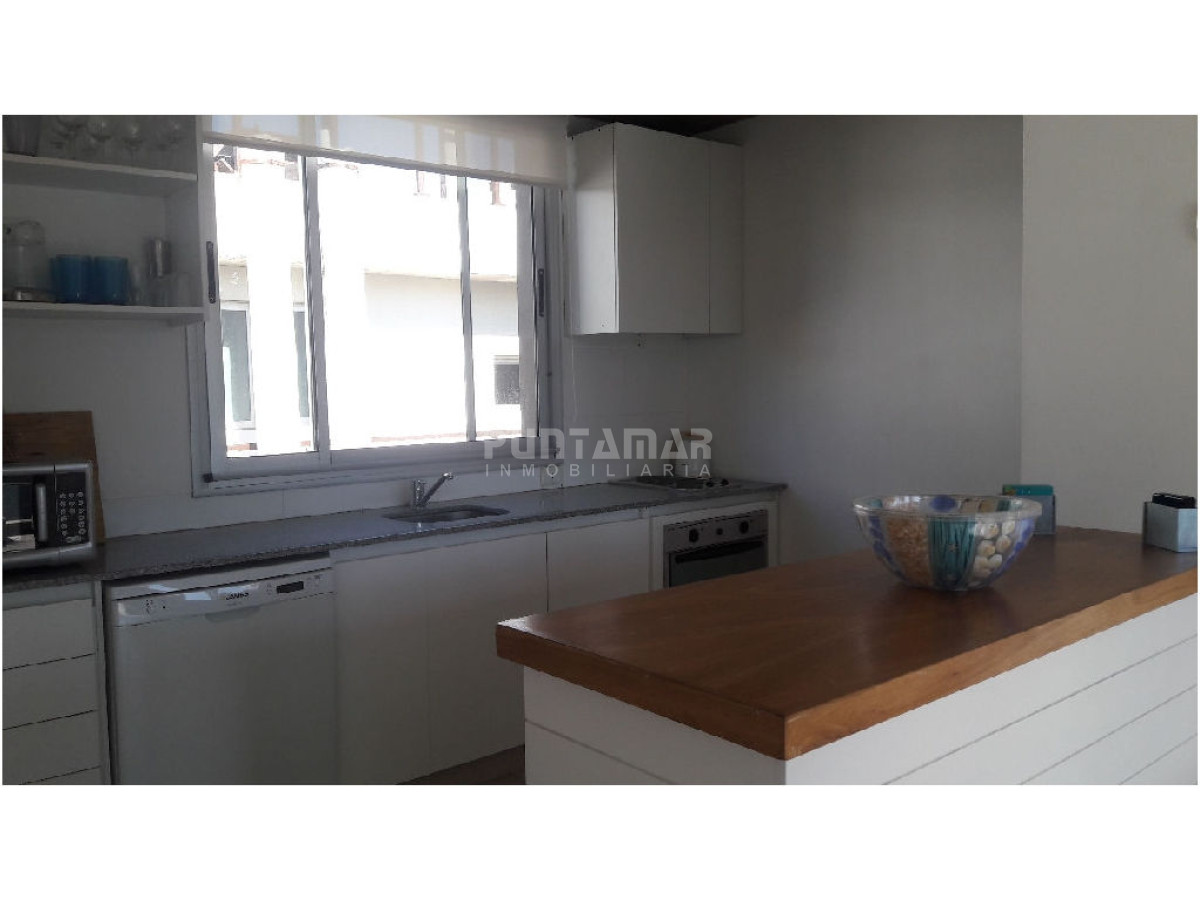 Apartamento ID.213402 - Alquiler apartamento en Manantiales 3 dormitorios 