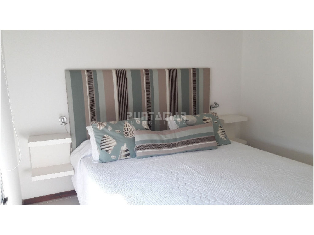 Apartamento ID.213402 - Alquiler apartamento en Manantiales 3 dormitorios 