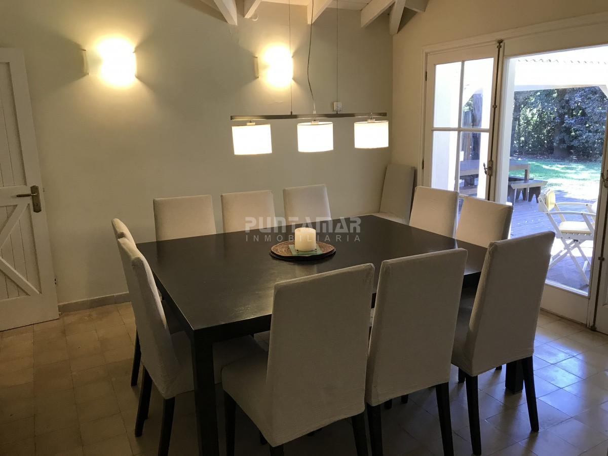 Casa ID.212248 - Venta de casa en Laguna Blanca 4 dormitorios