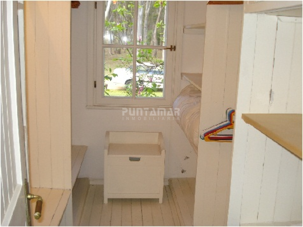 Casa ID.212248 - Venta de casa en Laguna Blanca 4 dormitorios