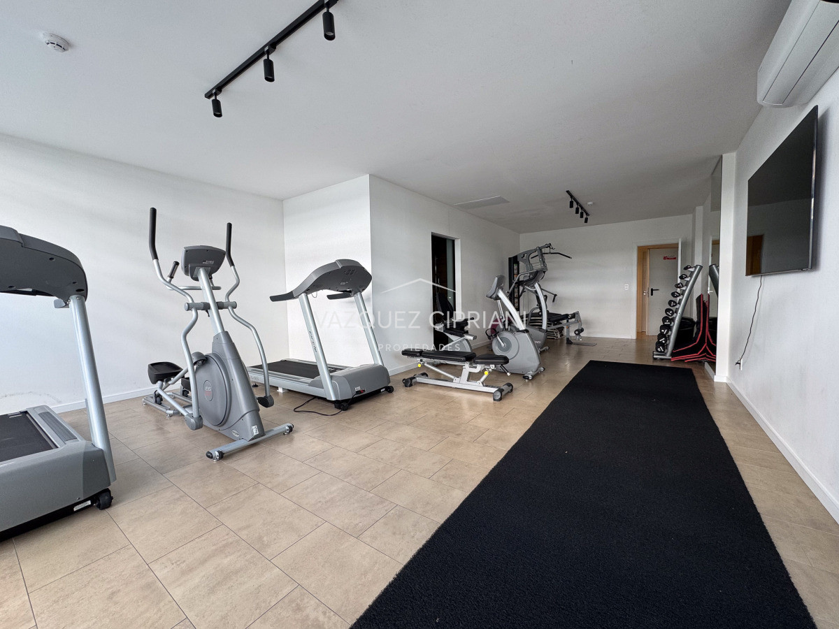 Apartamento ID.13 - Venta departamento de 2 dormitorios en Playa Mansa, Punta del Este 