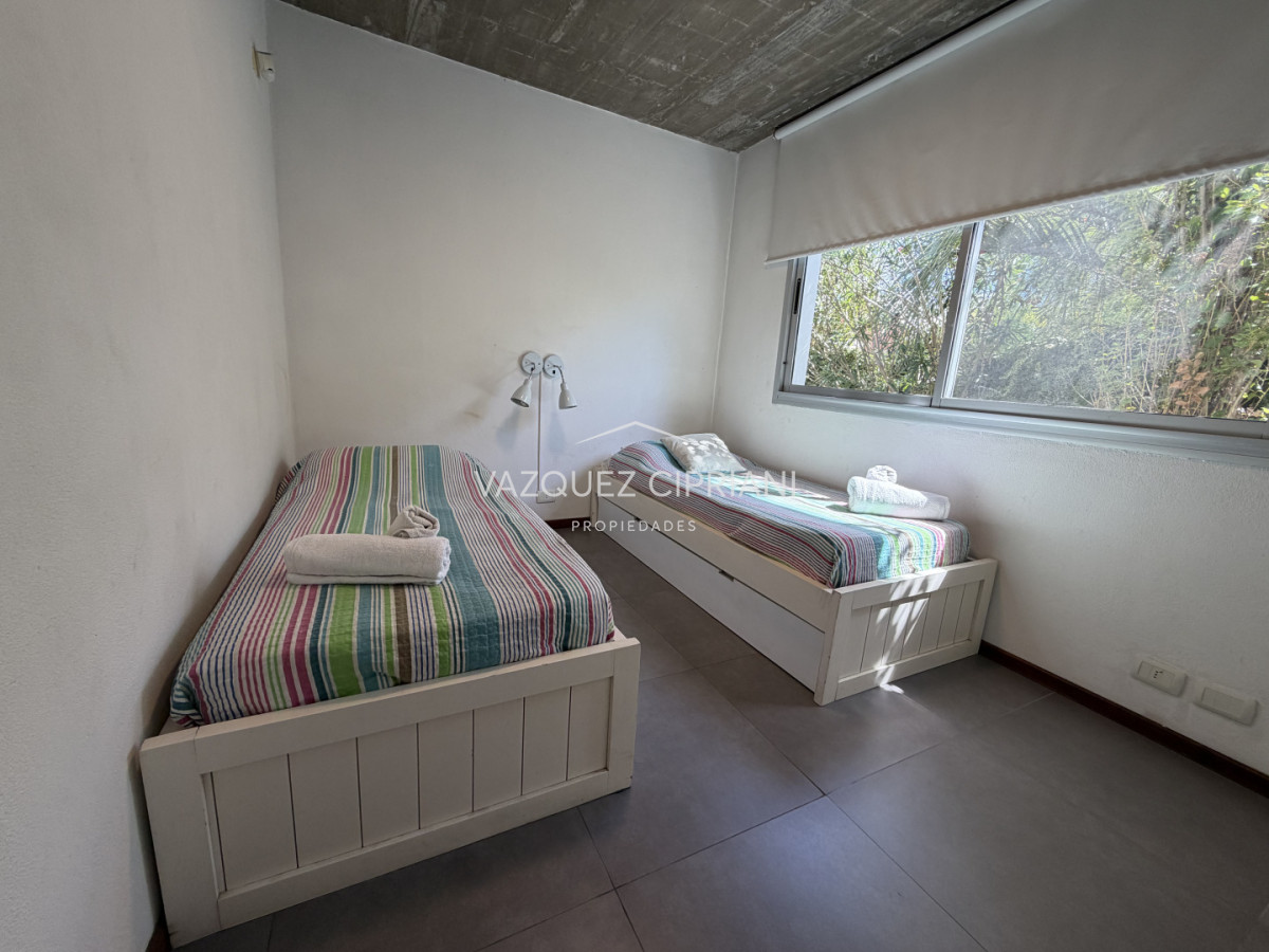 Apartamento ID.23 - Venta apartamento en Manantiales 3 dormitorios 
