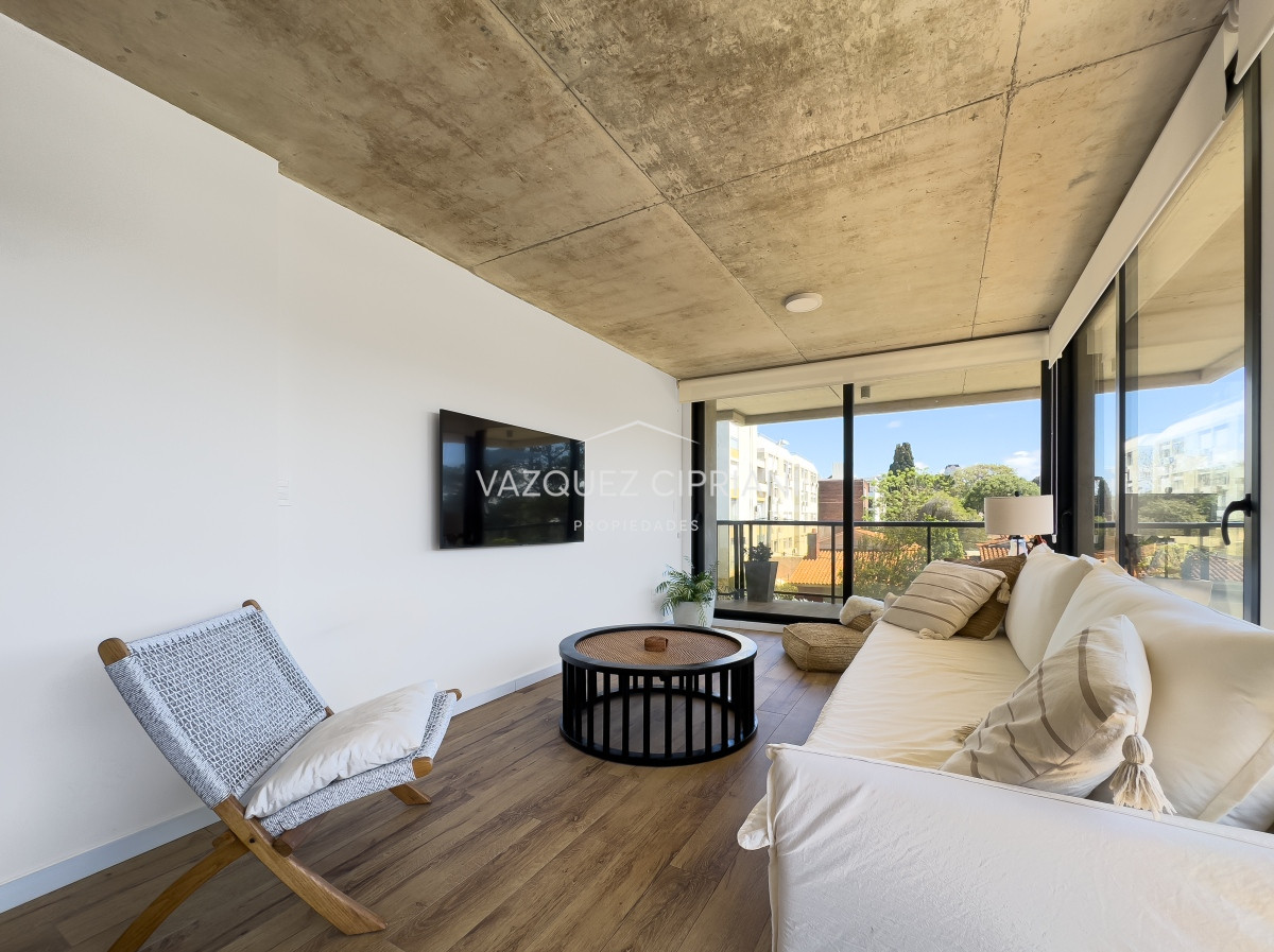 Apartamento ID.13 - Venta departamento de 2 dormitorios en Playa Mansa, Punta del Este 