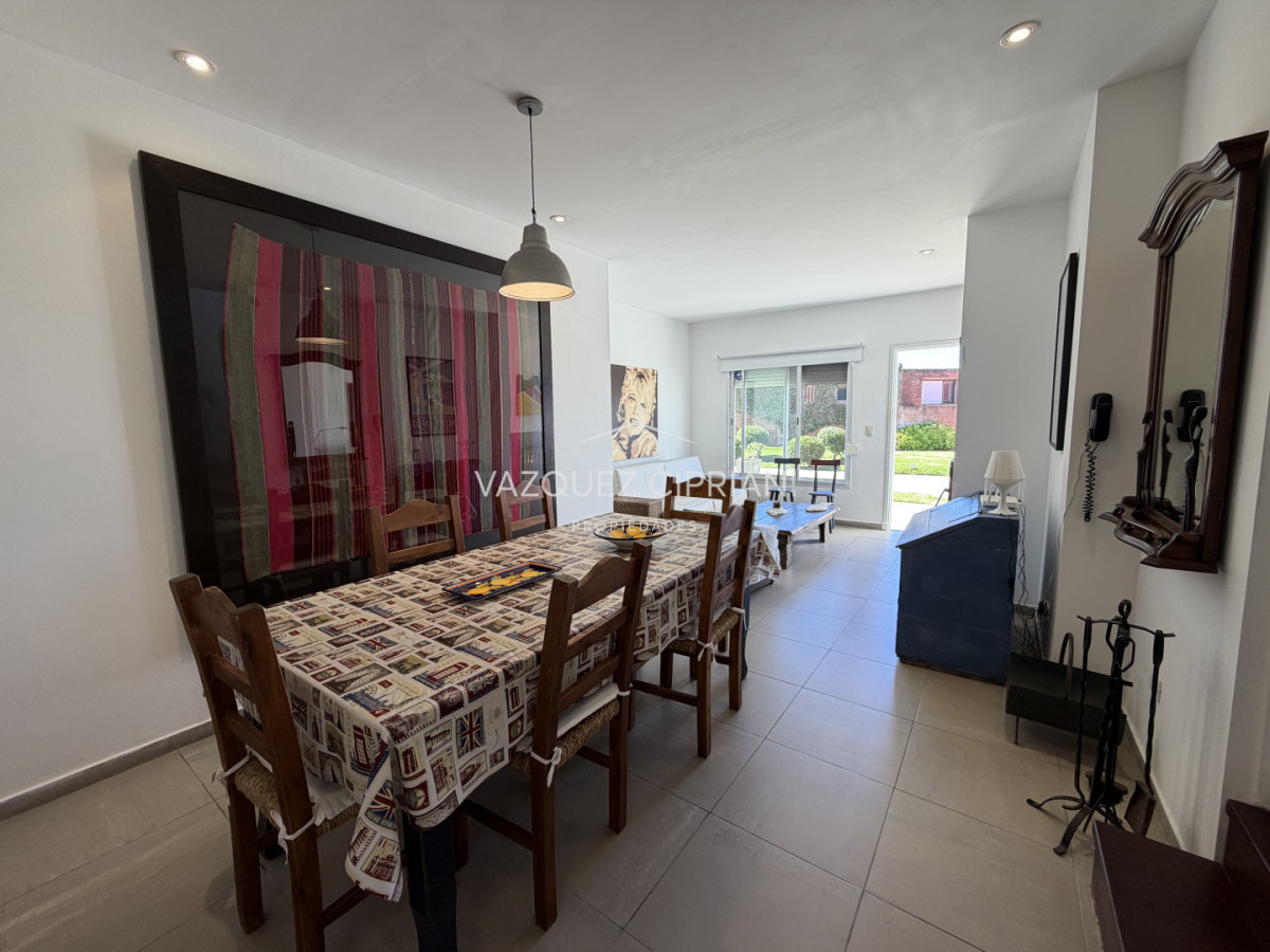 Casa ID.22 - En venta Casa de 3 dormitorios en Manantiales