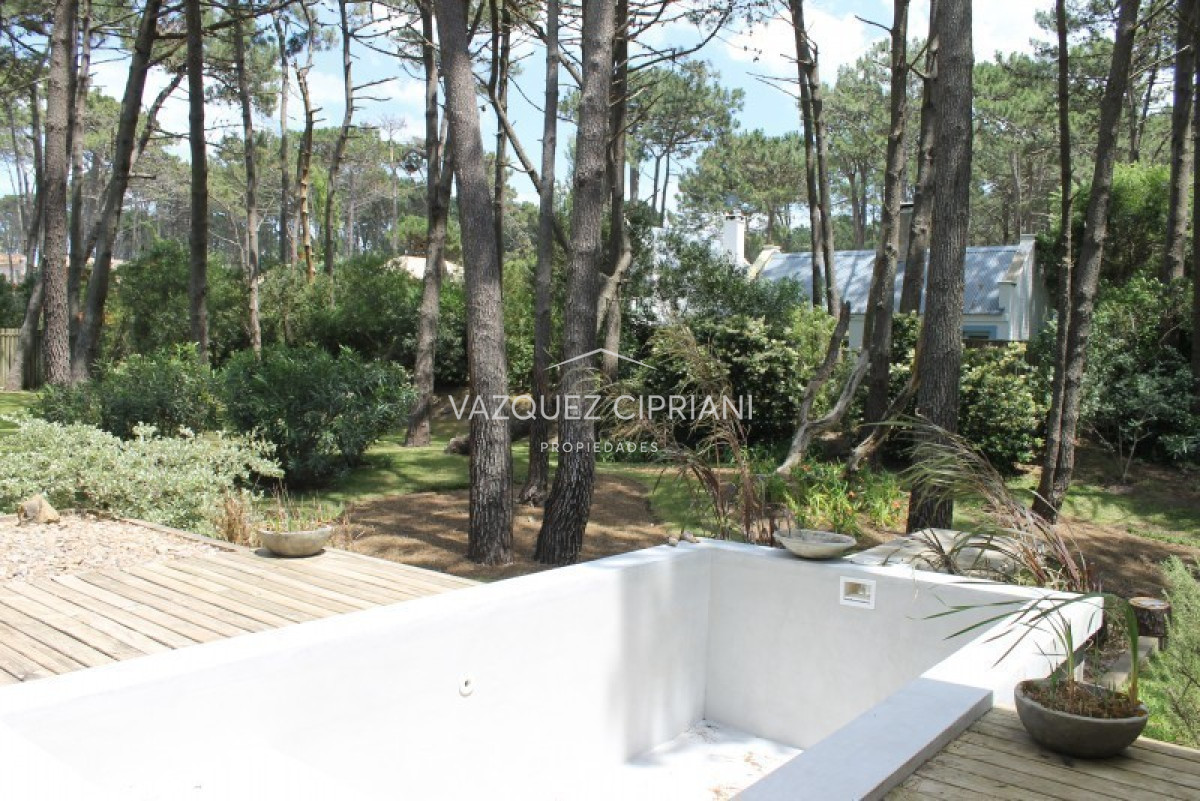 Casa ID.67 - Casa de 4 dormitorios y servicio en Laguna Blanca, alquiler de temporada