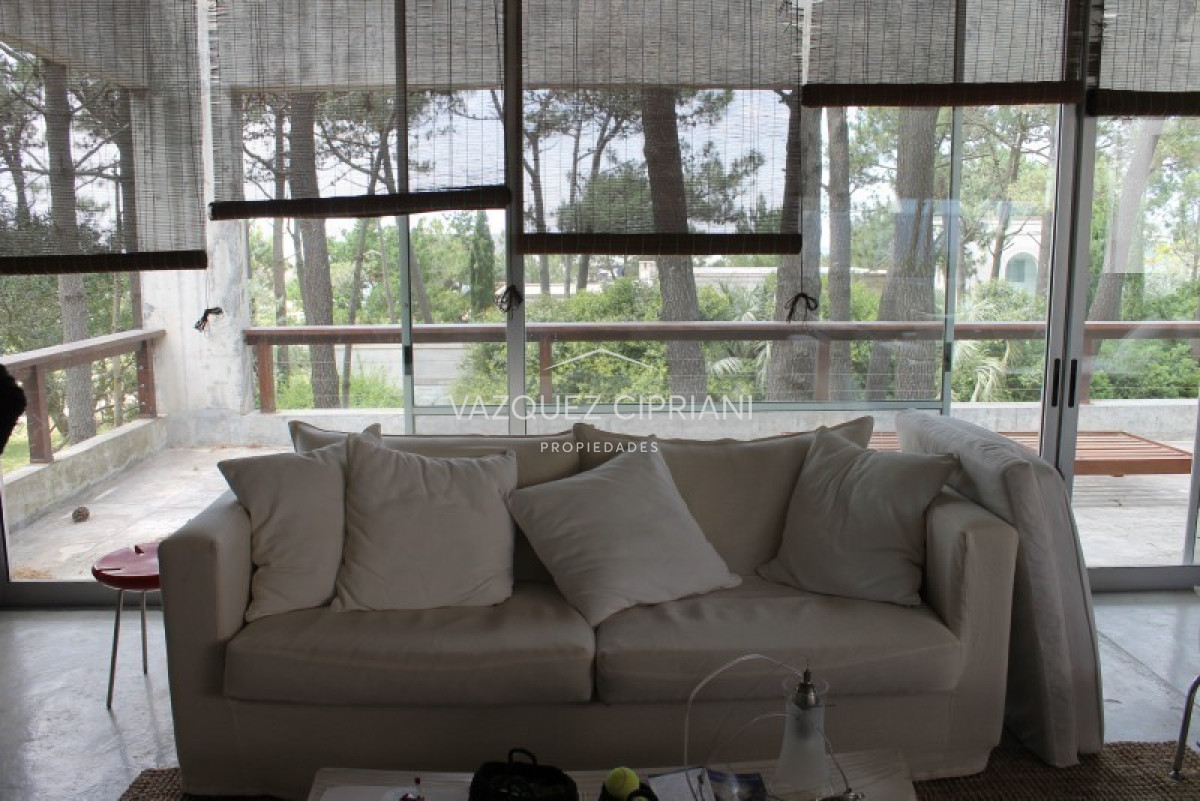 Casa ID.67 - Casa de 4 dormitorios y servicio en Laguna Blanca, alquiler de temporada