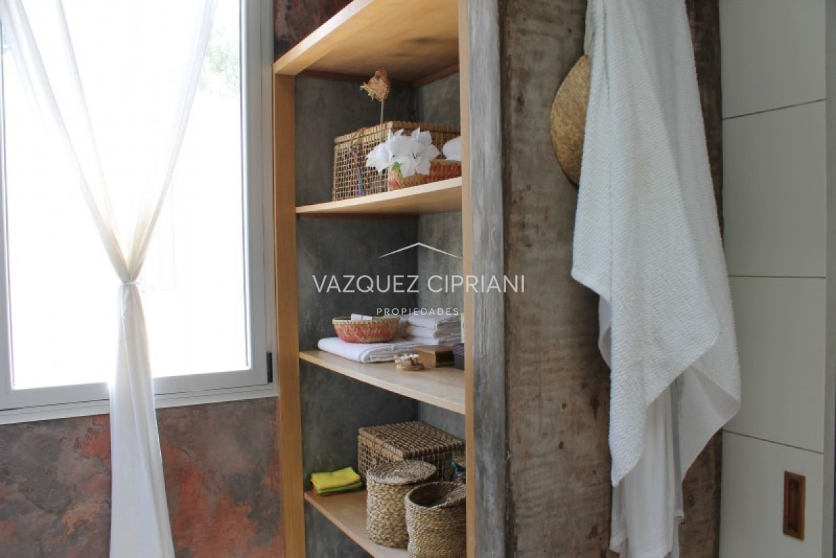 Casa ID.67 - Casa de 4 dormitorios y servicio en Laguna Blanca, alquiler de temporada