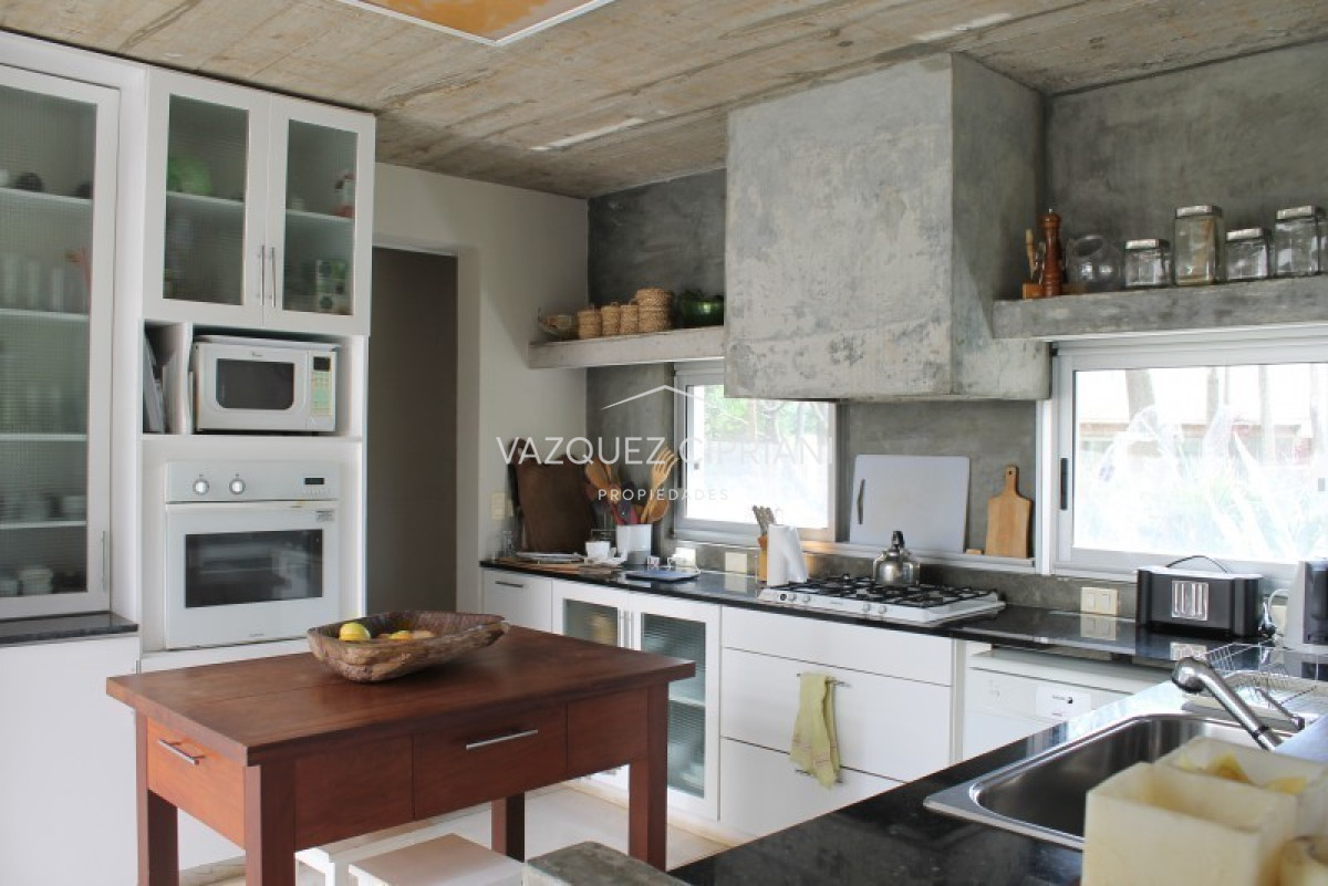 Casa ID.67 - Casa de 4 dormitorios y servicio en Laguna Blanca, alquiler de temporada